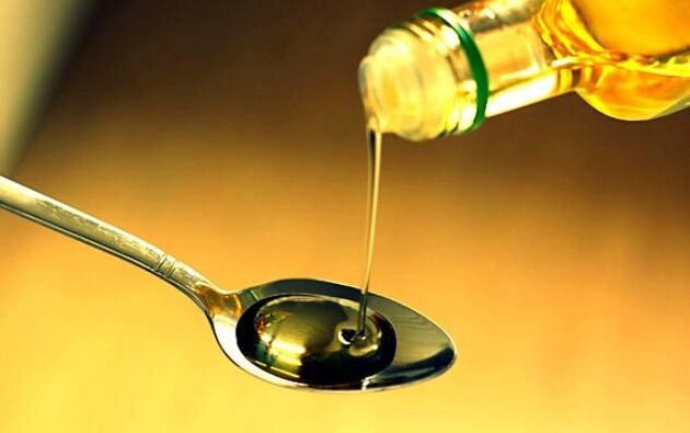 Use castor or flaxseed oil to rid your child of worms